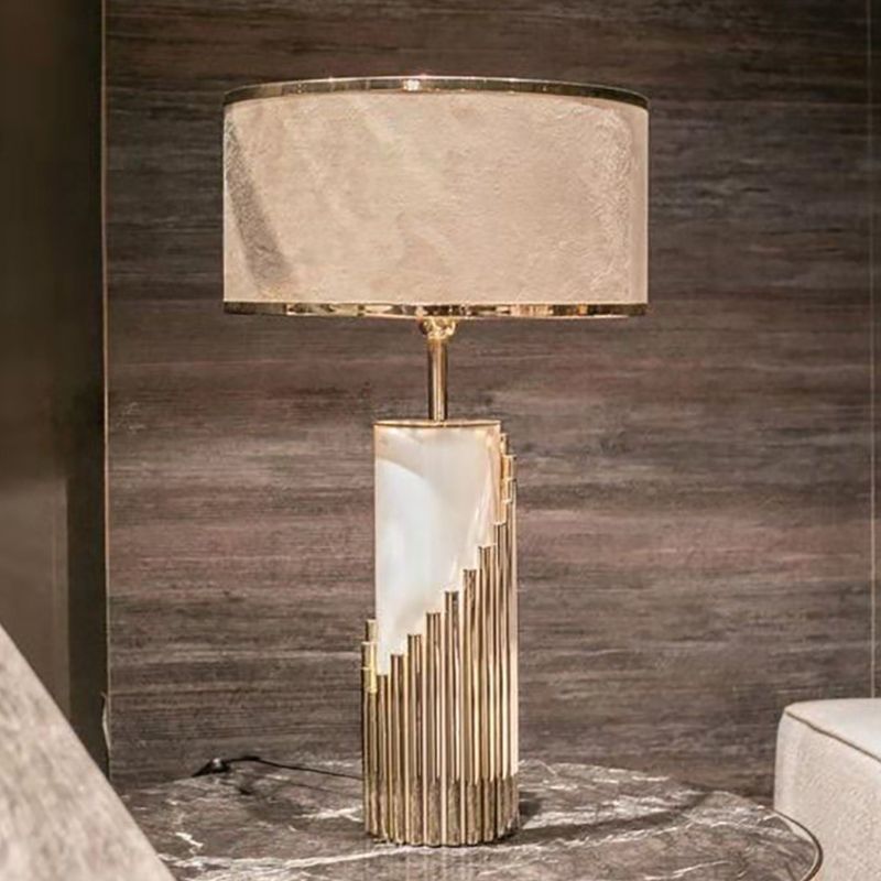 1 scrivania del salotto 1 testa lampada da tavolo oro moderna con tonalità in tessuto cilindrico
