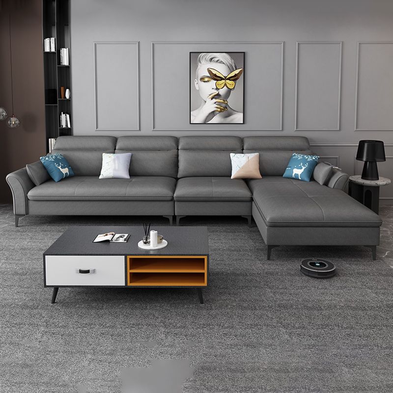 Moderno divano e chaise in fuoccia sezionale a forma di L per quattro persone