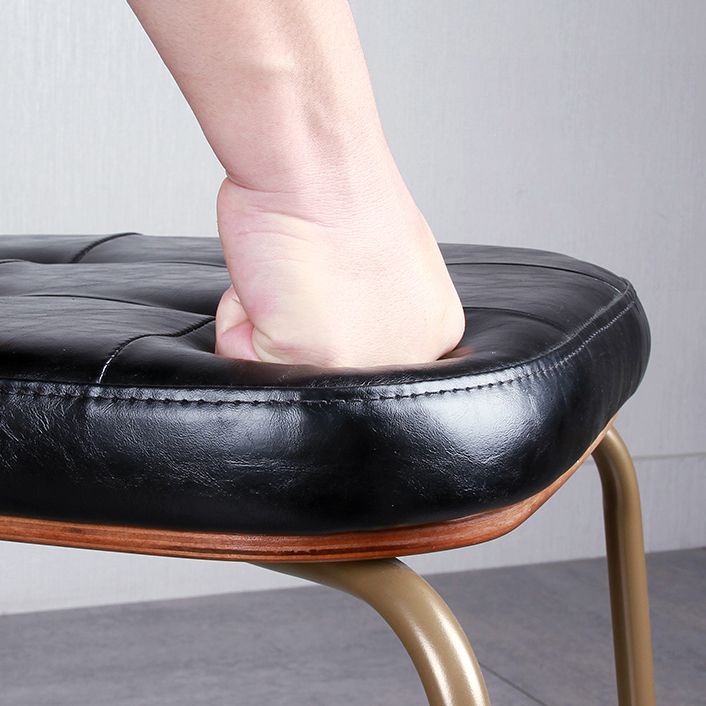 Industriële stijl PU lederen eetkamerstoelen Open rug Dineerarm zijstoelen voor thuis