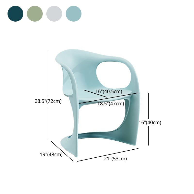 Scandinave Plastic Dining Dining Brack Chairs Solid Back Fairs pour la maison
