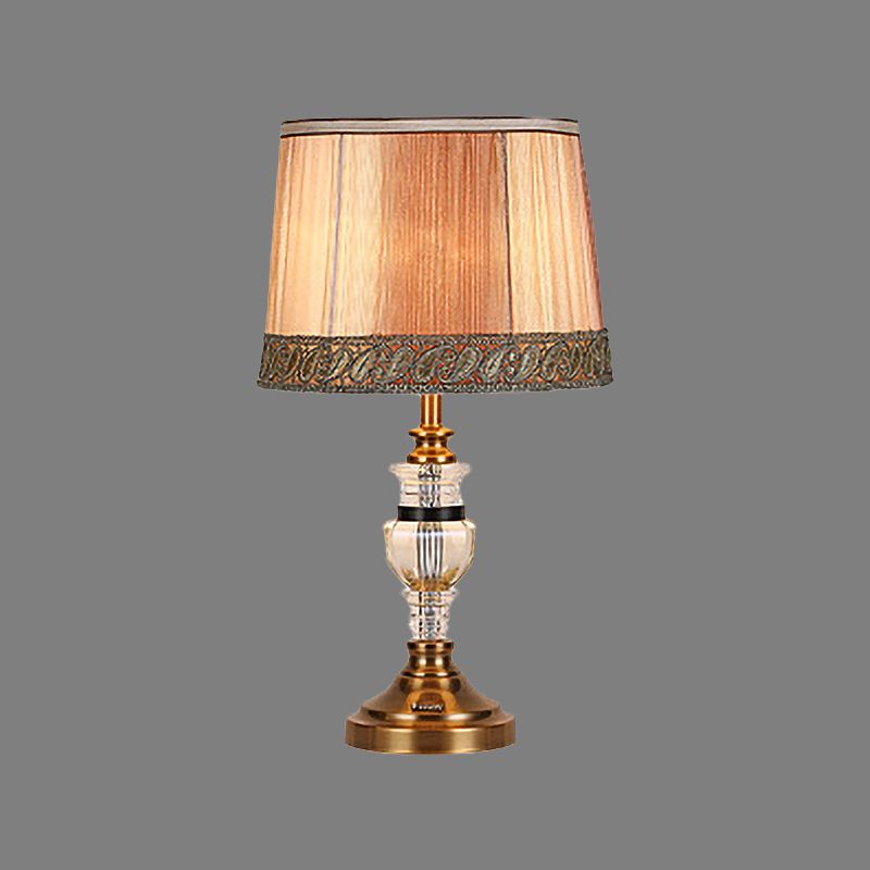 1 Kopf-Urnen-förmige Aufgabenbeleuchtung moderner handgeschnittener Kristall-Nachttisch-Lampe in Braun