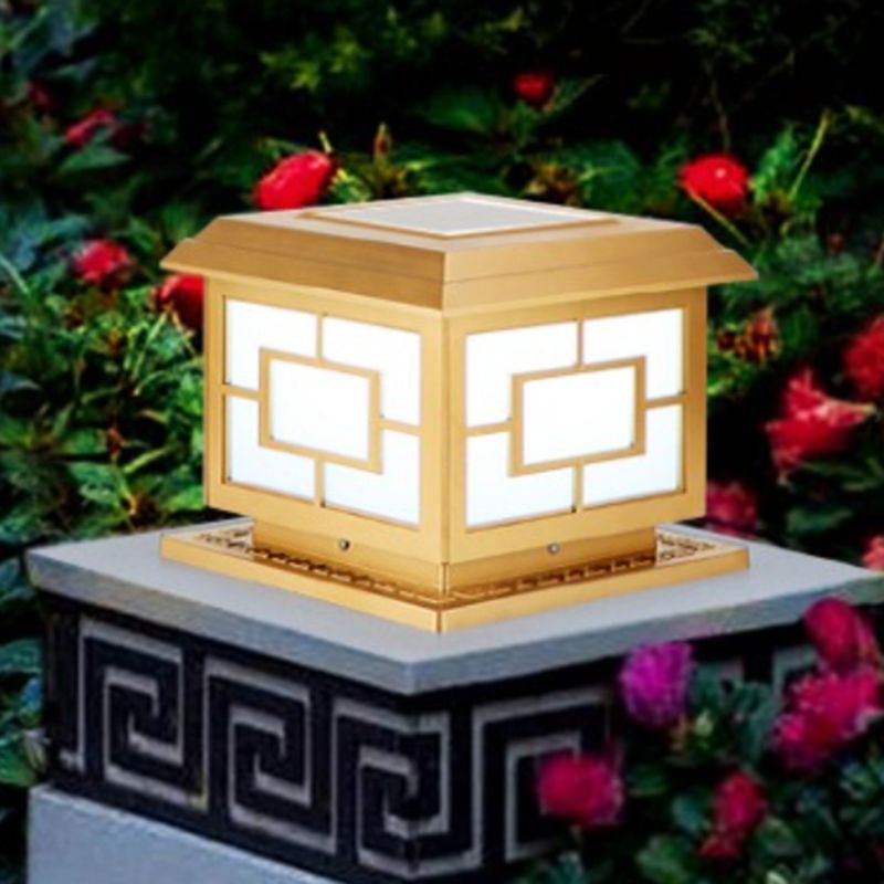 Contemporary Pillar Light Household Golden LED Solar Lighting Fixture for Garden