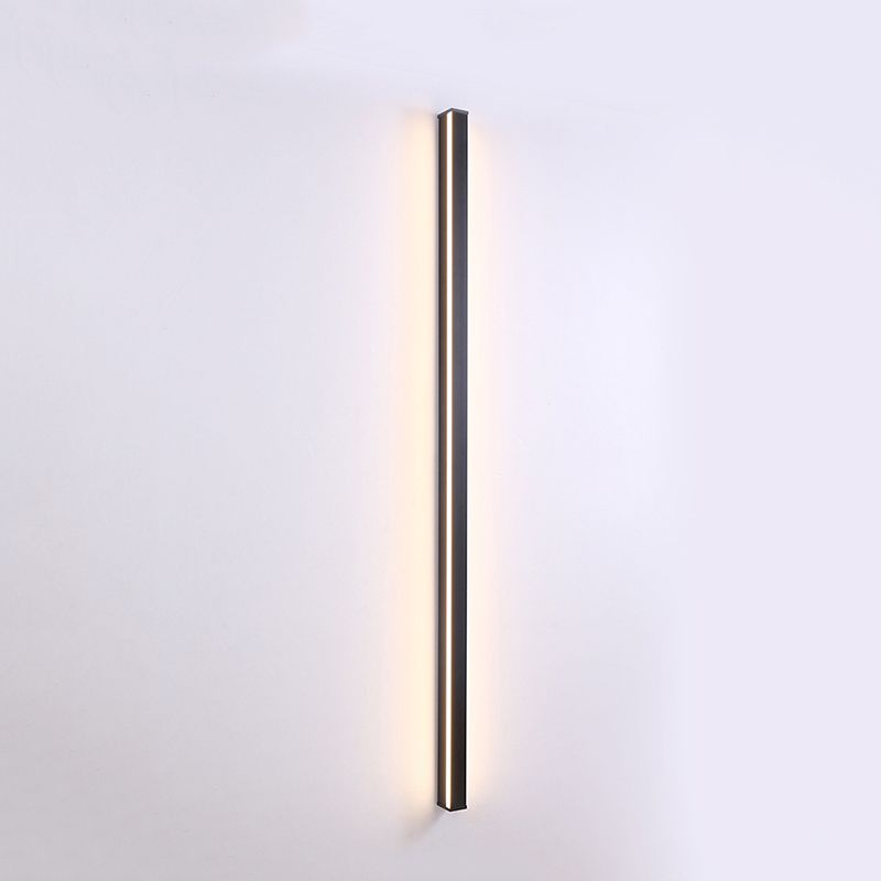 1-Light Linear Wall Sconce Modern Simple Style Metal Wall Lighting in Black