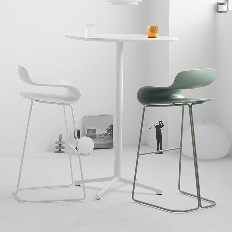 Modern Style Bar-stool Plastic Bar Stool with Metal Legs for Home