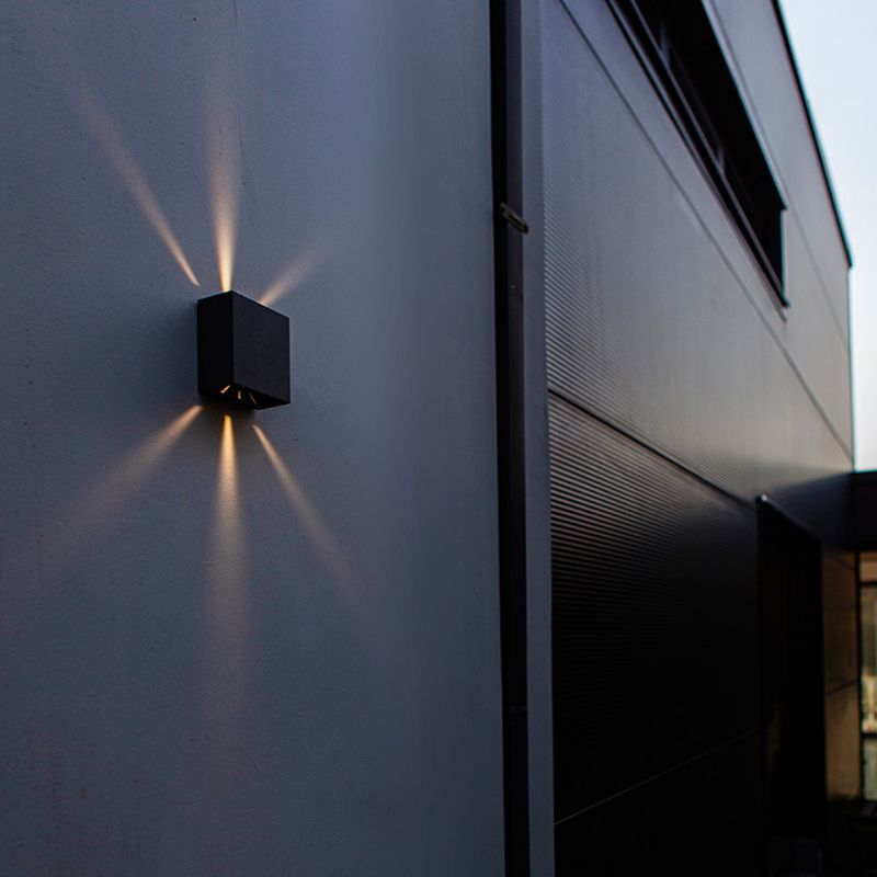 Moderno stile minimalista su e giù per la parete in metallo a parete a LED per parete esterna