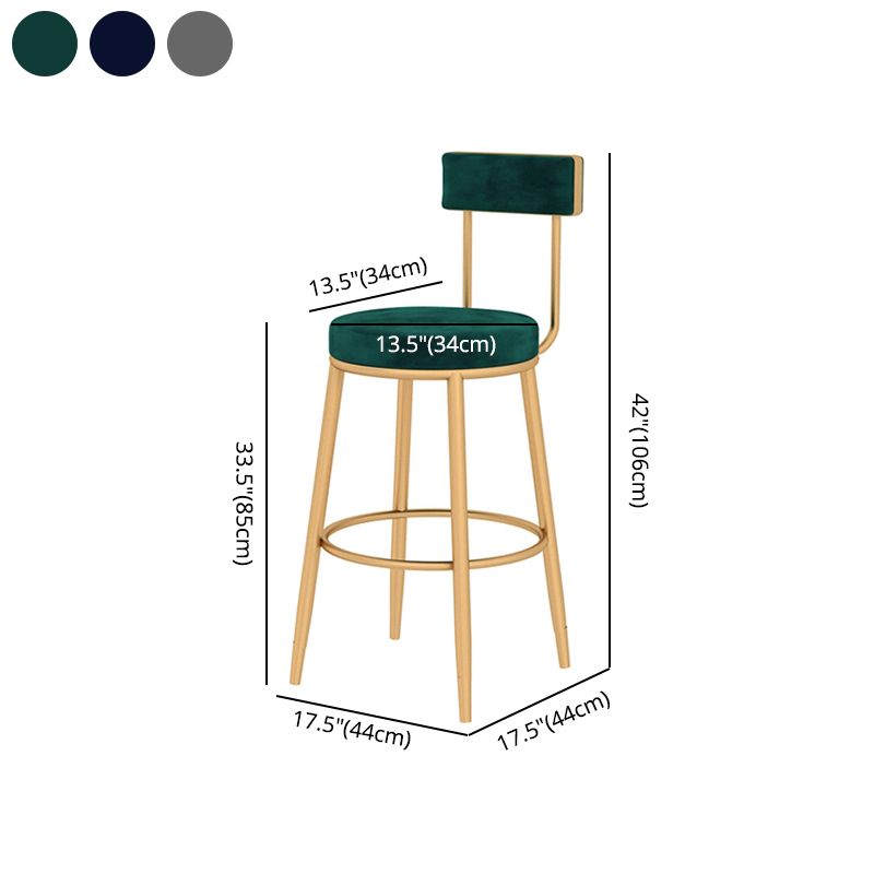 Taburete de bar con respaldo bajo y cojín de terciopelo estilo Glam, con patas de metal