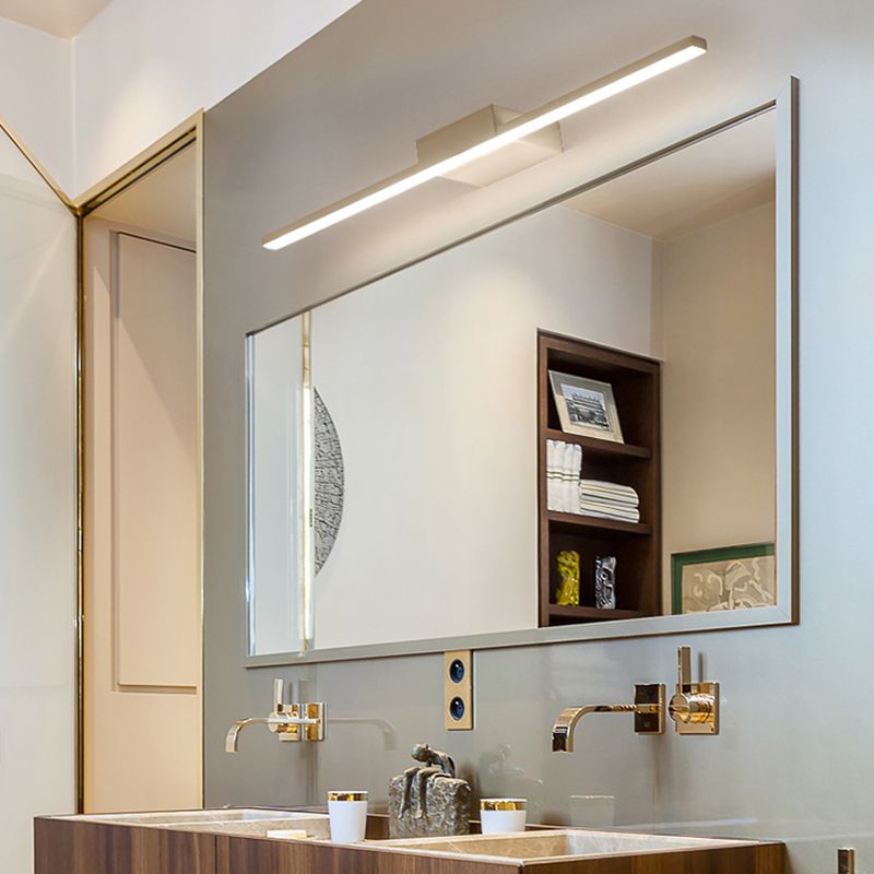 1 Light Metal Linear Mirror Wall Lighting Modern Style Wall Mounted Light Fixture in White