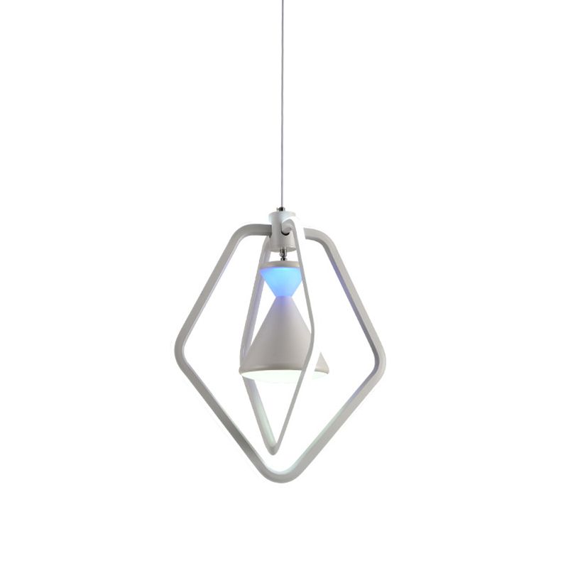 Cadre du pentagone blanc et sablier pendentif moderniste LED acrylique suspendu plafond pour salle à manger