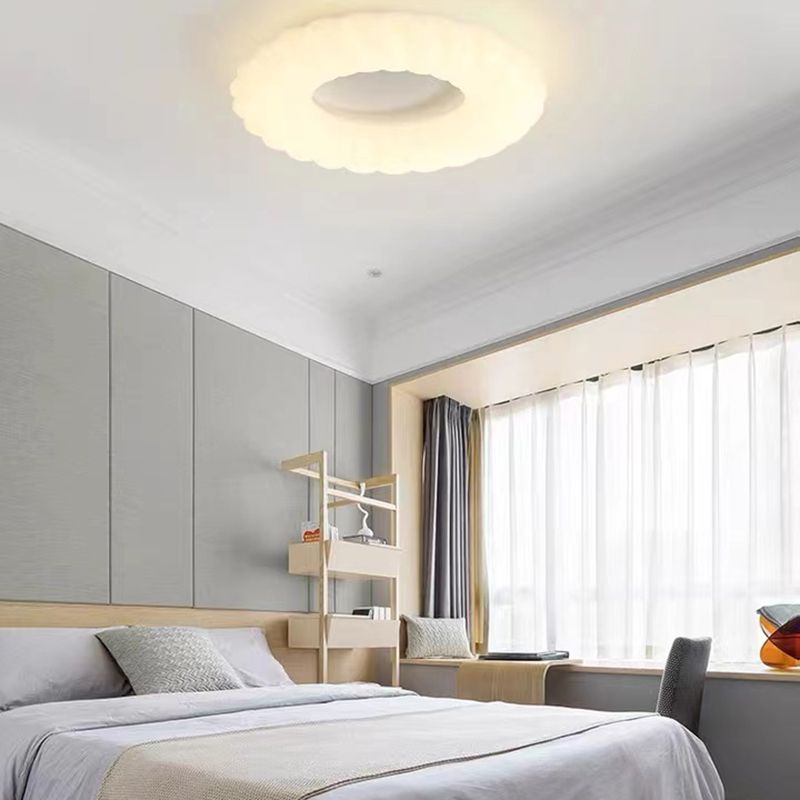 White Shaded Ceiling Light Contemporary LED Flush Mount Lighting for Home