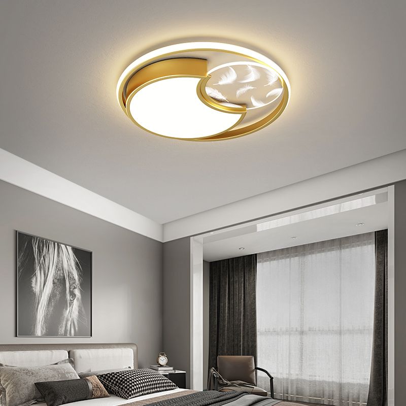 Metal Round Flush Ceiling Light Modern Style 3 Lights Flush Mount Fixture