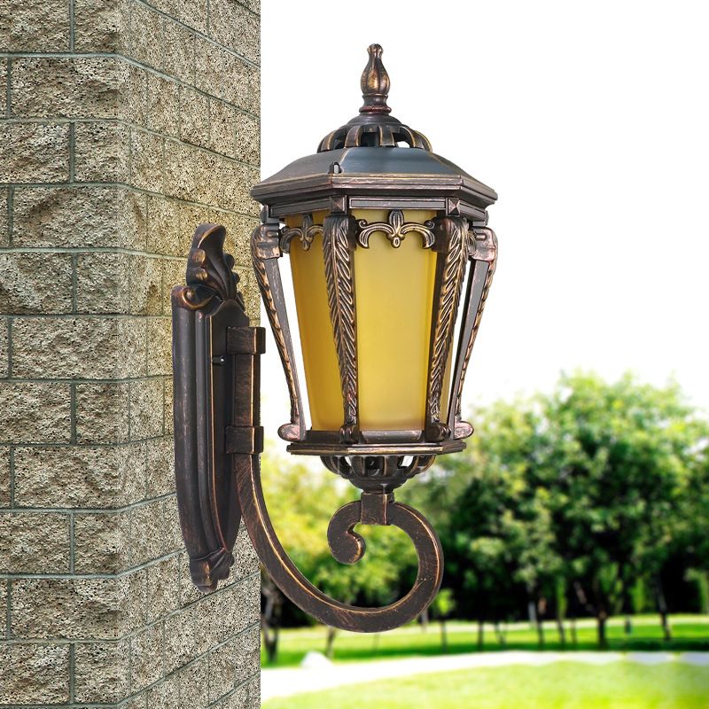 Yellow Glass Bronze Wall Lamp Lantern Single Bulb Retro Wall Sconce Lighting Fixture for Yard