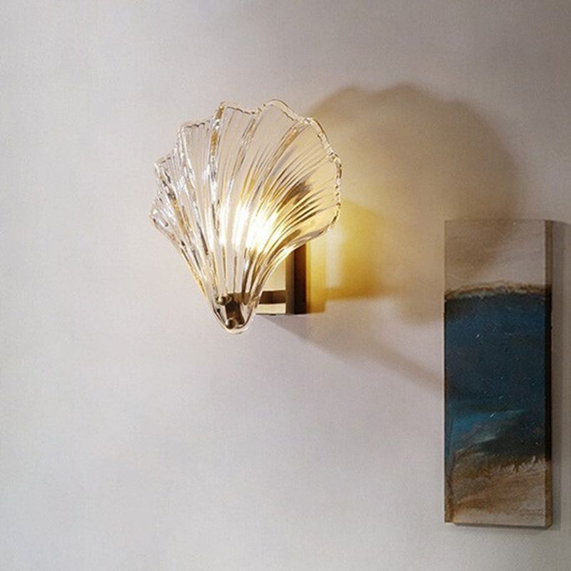 Scalloped Indoor Decoration Wall Sconce Modern Metal Wall Lamp in Shell Shade for Corridor