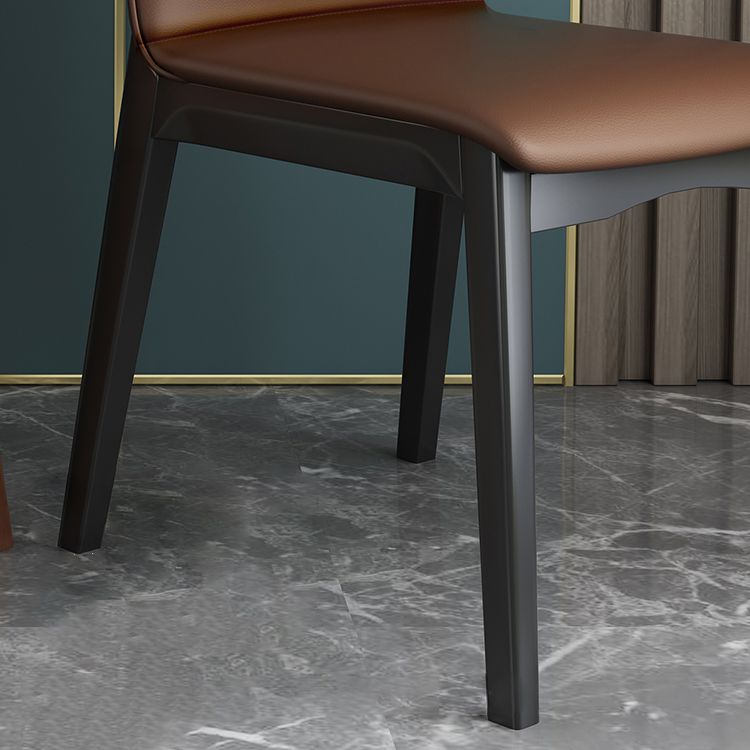 Moderne Küchenlederquadrat -Essstühle Parsons Stuhl mit Holzbeinen