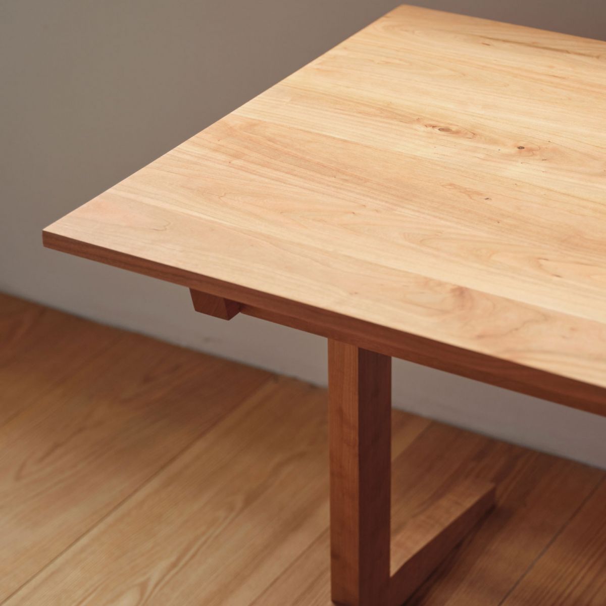 Modern Rectangle Wood Dining Table Cherry Wood Base for Dining Room