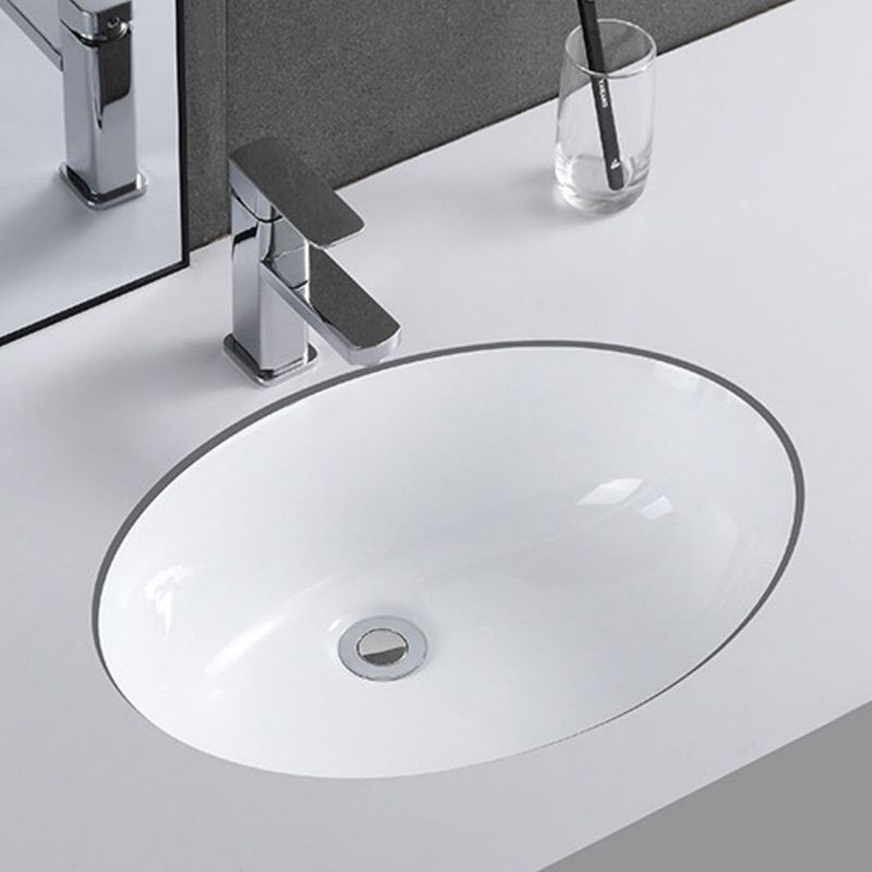 Classic Porcelain Bathroom Sink Trough Bathroom Sink in White