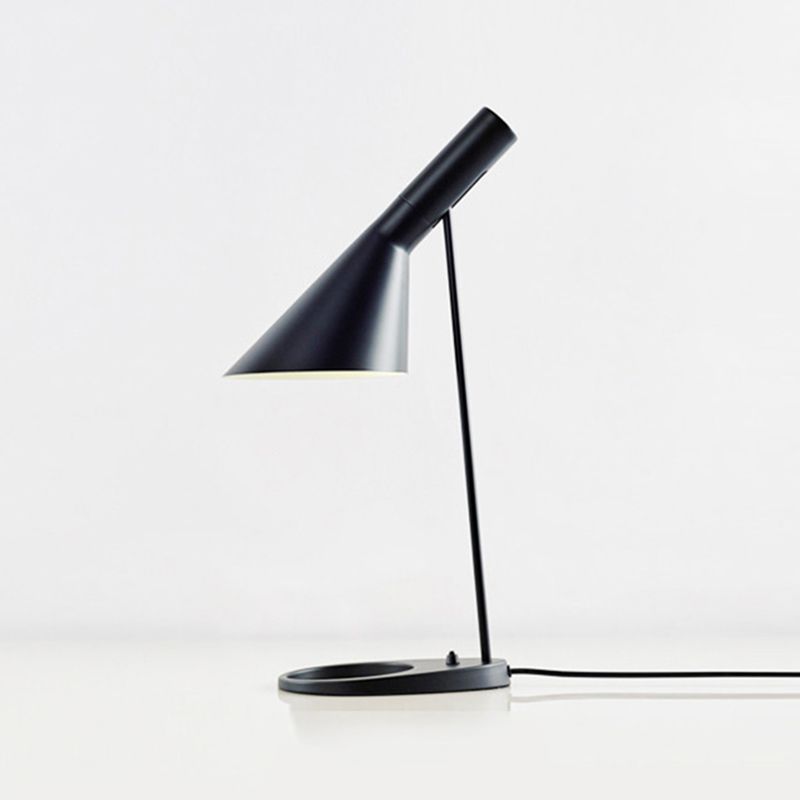 Moderni lampada da tavolo geometrica lampada da scrivania in metallo per soggiorno camera da letto