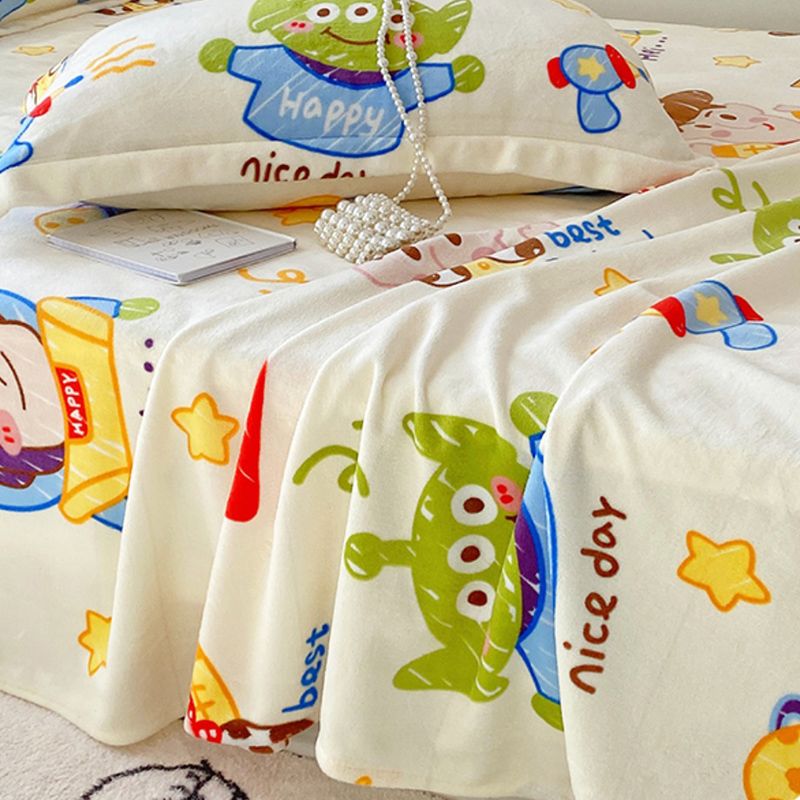 Cartoon Print Bed Sheet Set Flannel Super Soft Modern Pillowcase