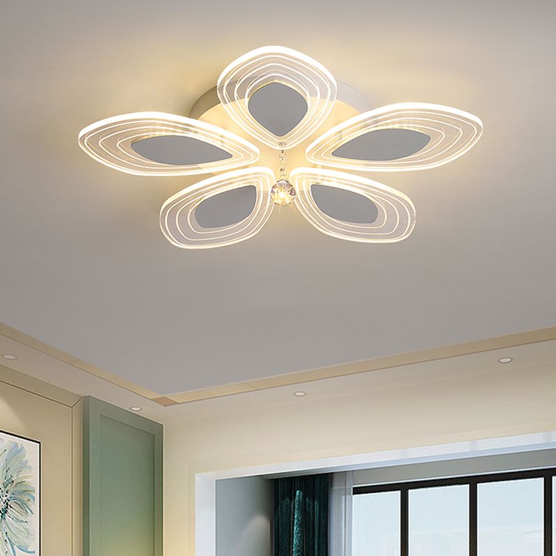 Chrome LED Bloemblaadjes plafond spoel minimalistisch acryl semi -spoellicht met kristaldruppel