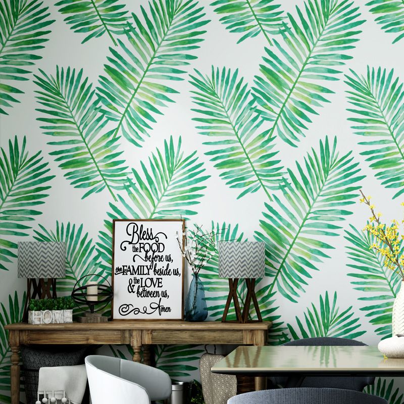 Green and White Banana Leaf Decorative Non-Pasted Wallpaper, 33 ft. x 20.5 in