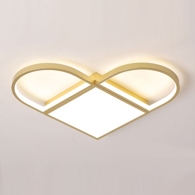 Love Shaped Thin Surface Ceiling Light Modernist Metal Loft House 16.5"/20.5" W LED Flush Mount Lighting in Gold, Warm/White Light