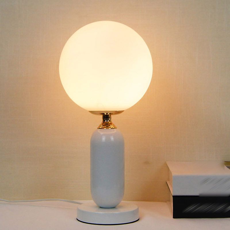 Modern Table Lamp Minimalist Metal Night Stand Lighting for Sitting Room Bedroom
