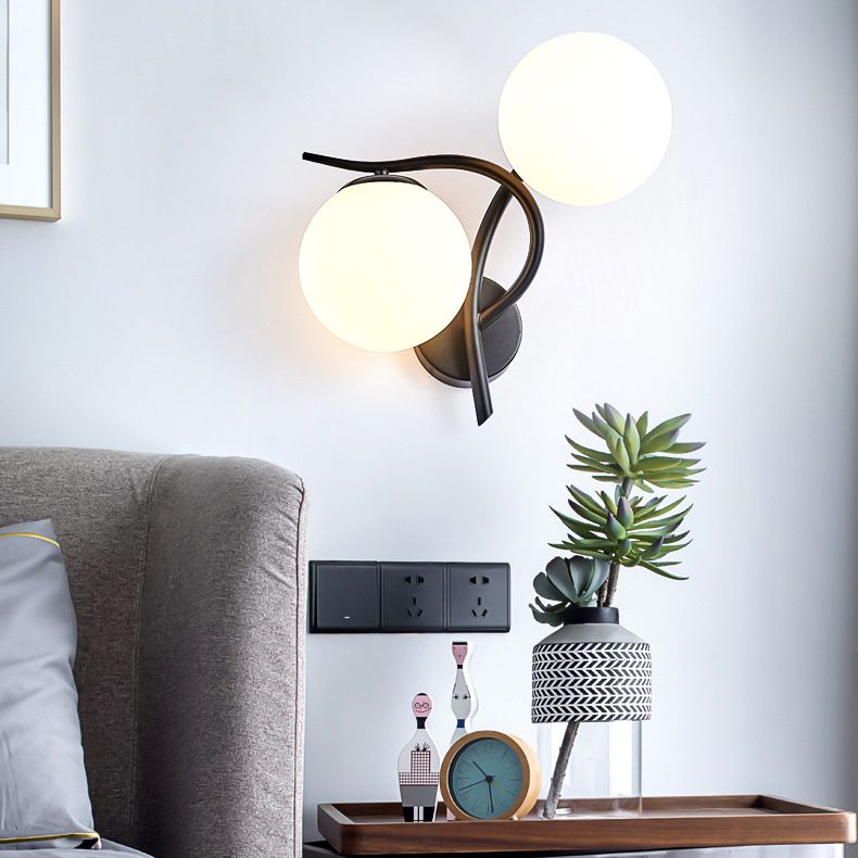 Lampada montata a parete a doppio globo in stile contemporaneo illuminazione a parete in vetro