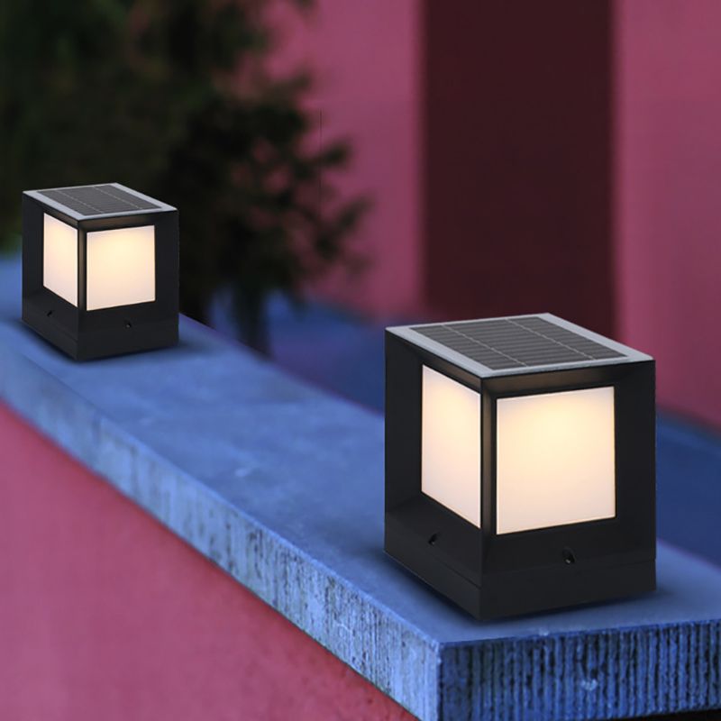 Nordic Style Aluminum Outdoor Light Rectangle Shape Solar Energy Pillar Lamp for Outdoor