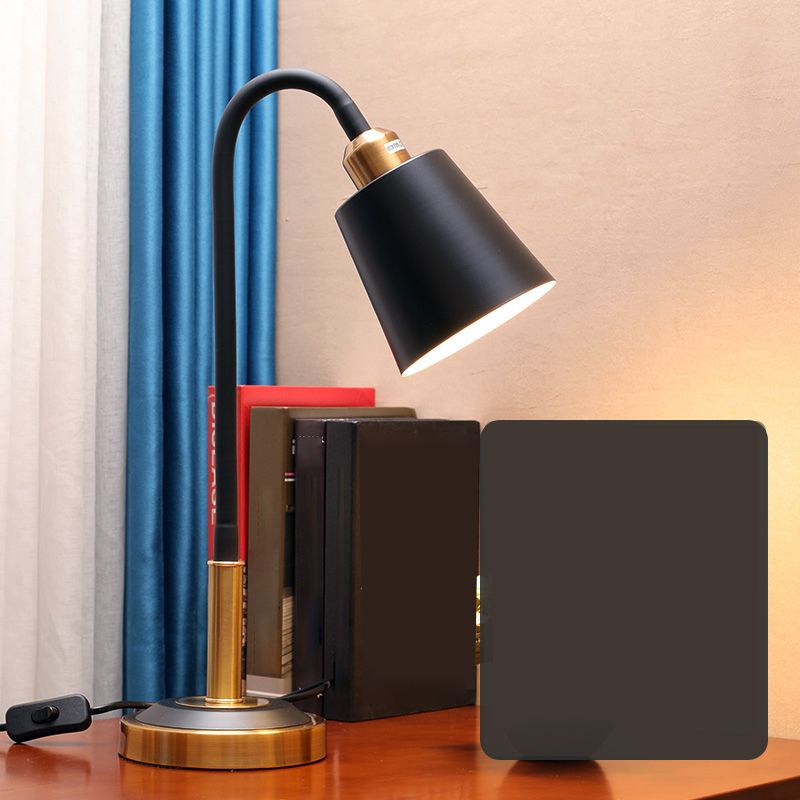 Cono 1 lampada da tavolo leggera Lampade da tavolo da notte moderno in metallo moderno in nero