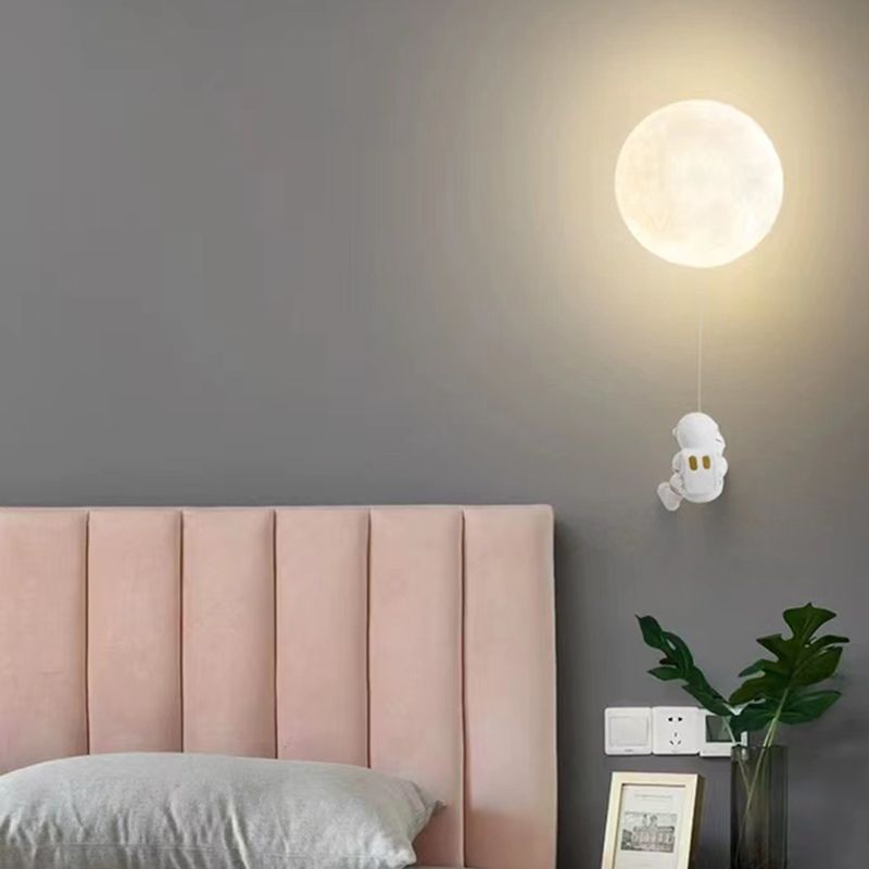 Nordic Style Iron Wall Light Ball Shape Wall Lamp for Children's Room (Included Doll)