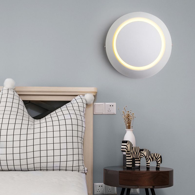 Modernist Silica Gel Rounded Shade Wall Light Fixture 1-Light LED Sconce Light