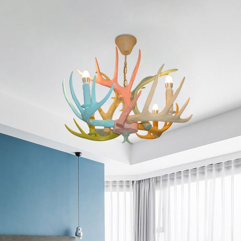 Macaron Antler Plafond Chandelier Résine 4/6 Bulbes Souce-suspension Child Room Light in Blue-Pink-Yellow avec design de bulbe ouvert
