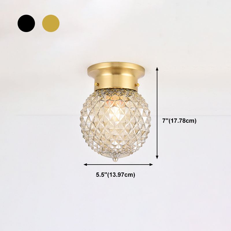Lampe de montage de plafond minimaliste avec ombrage en verre près du plafond