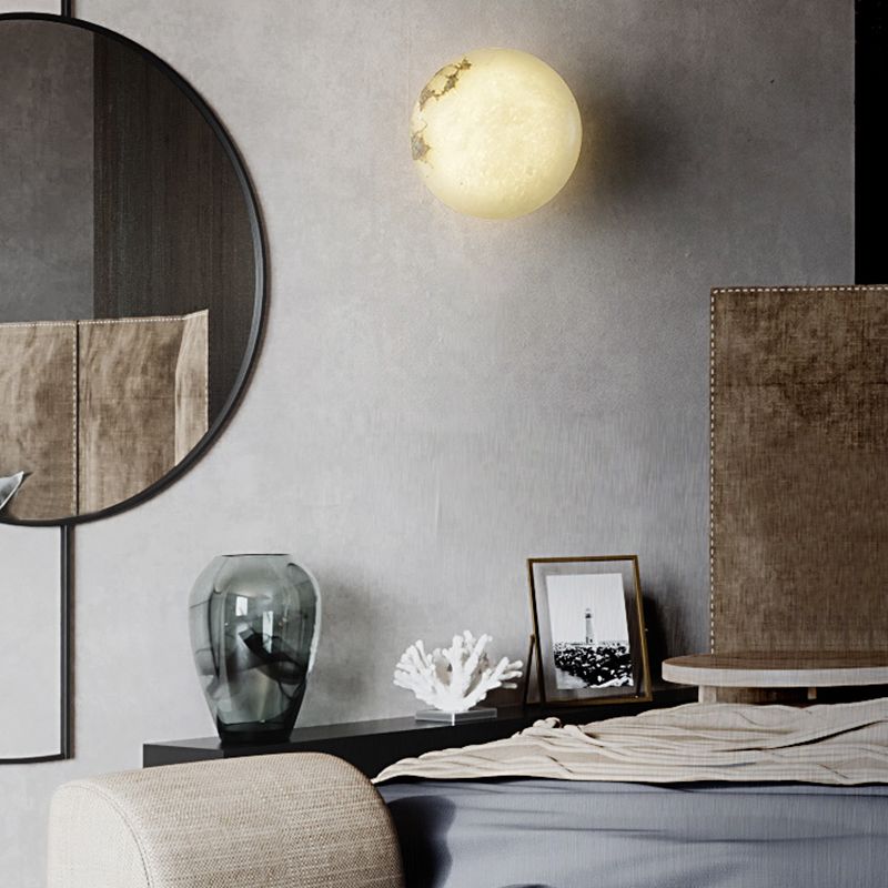 Round Shape Metal Vanity Light Modern Style 1 Light Vanity Light Fixture in Gold