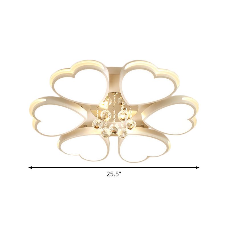 Acryl Herz Flush Mount Light Modern 6 Bulben Living Room Flushmount in Weiß mit Crystal Ball