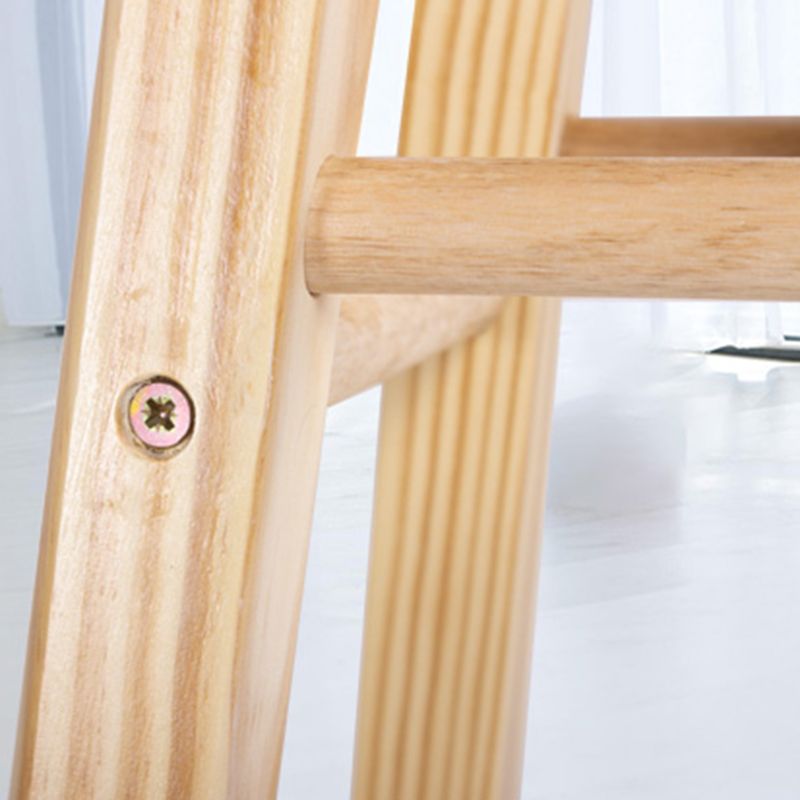 Zeitgenössische Massivholz -Barhocker -Barhocker mit Holzsitz und Fußstütze