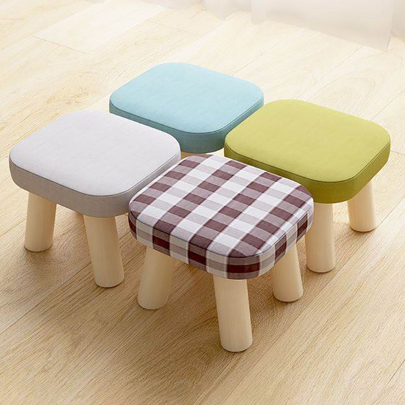 Modern Wooden Standard Trea Resistant Solid Color Indoor Standard