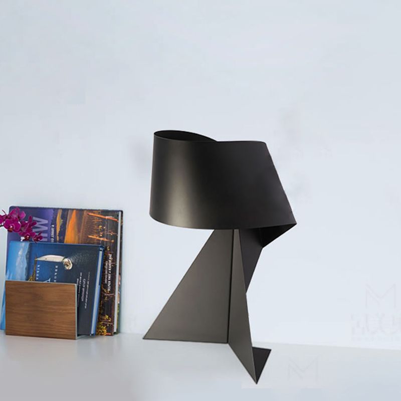 Arte Decor-Light Light Light Lightstand Light Storning Curved Light con tonalità metallica