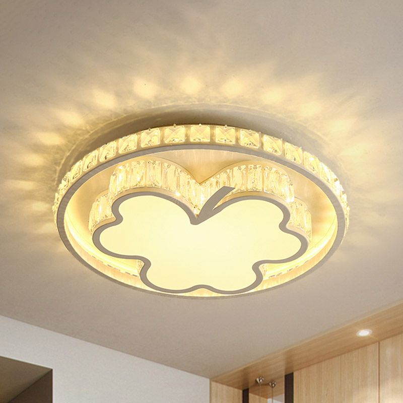 Halo Bedroom Ceiling Flush Simple Beveled Crystal LED White Flush Mount with Clover Design