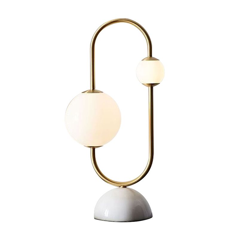 Lampada da tavolo con base a cupola in marmo Lampada da comodino a LED postmoderna a 2 teste in oro con paralume in vetro smerigliato