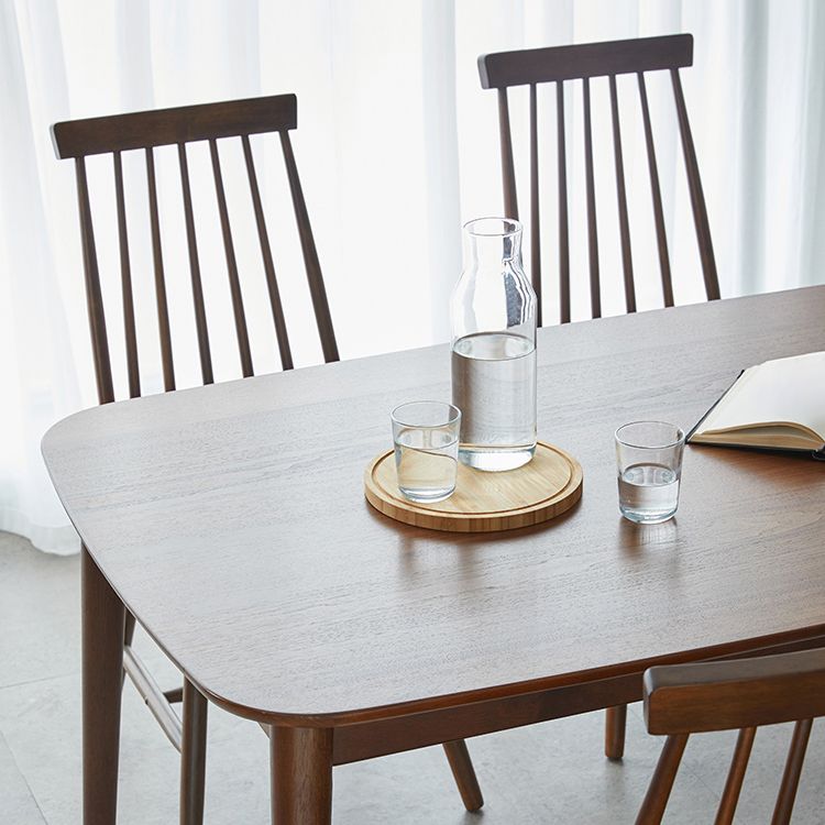 Traditionele luxe rechthoekige eettafel Rubberhouten eettafel met 4 poten