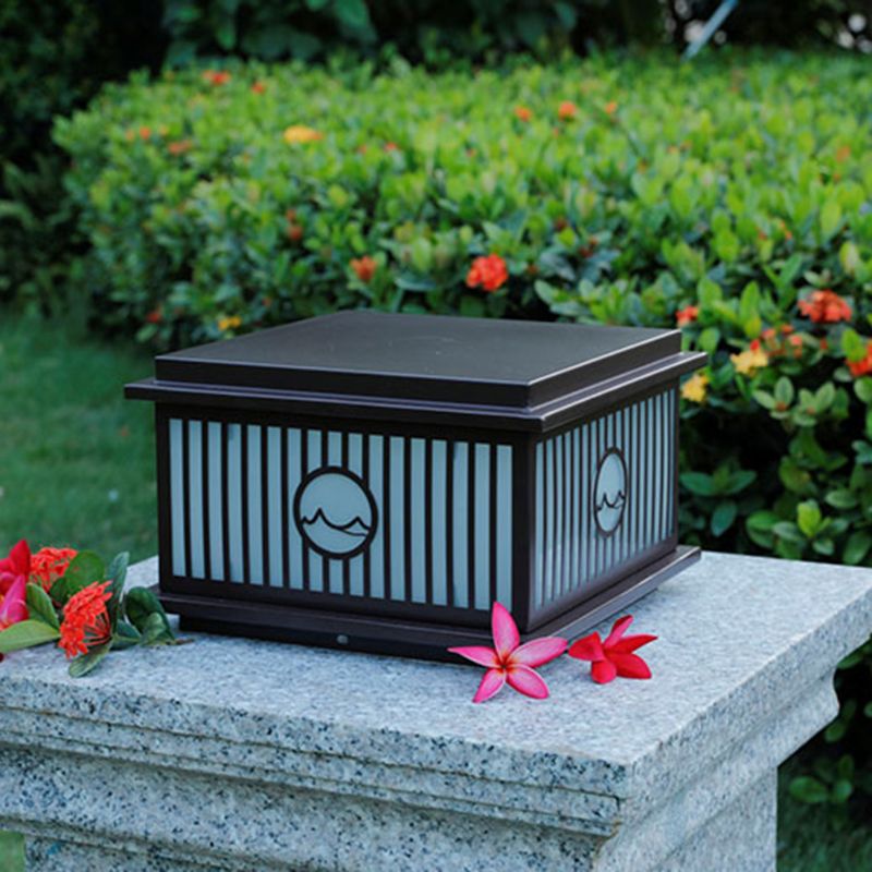 Metal Rectangle Shape Outdoor Light Modern 1-Light Solar Pillar Lamp in Black