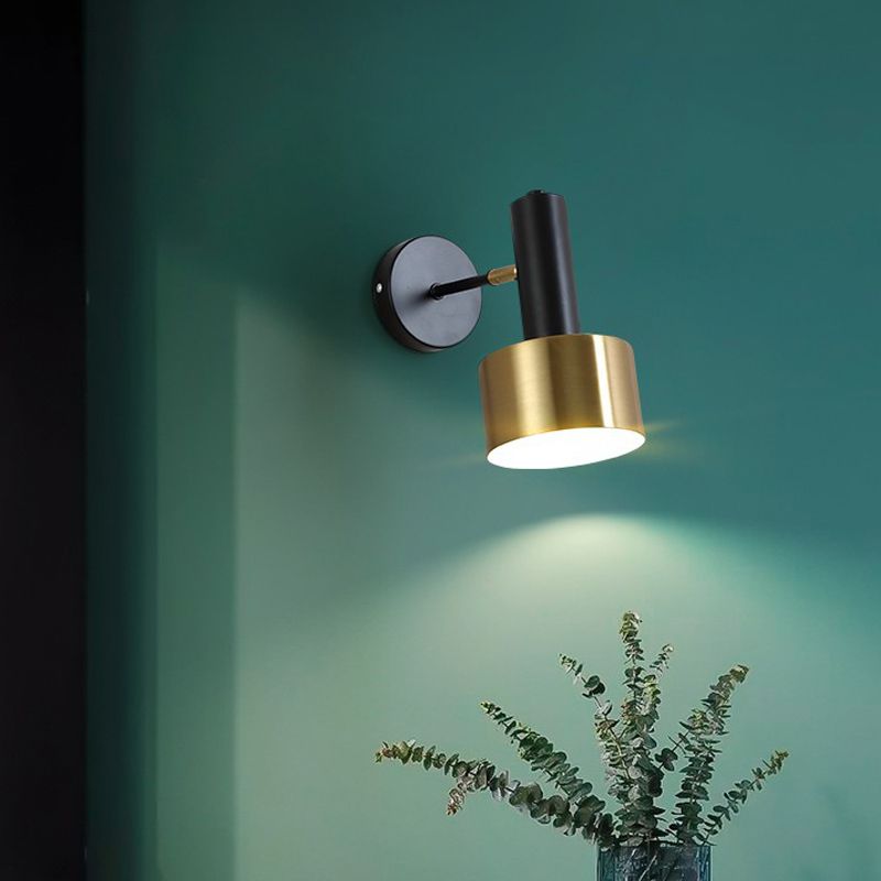 Éclairage mural de lecture en métal géométrique