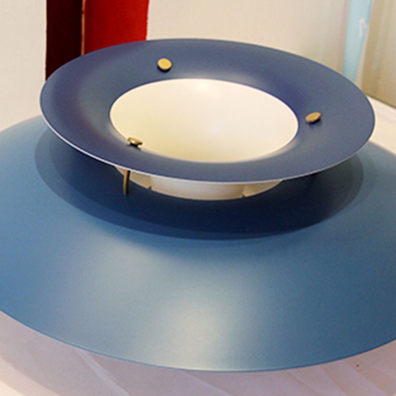 Nordic Style Hanging Light Colorful Metal Shade Pendent Lighting Fixture for Sitting Room