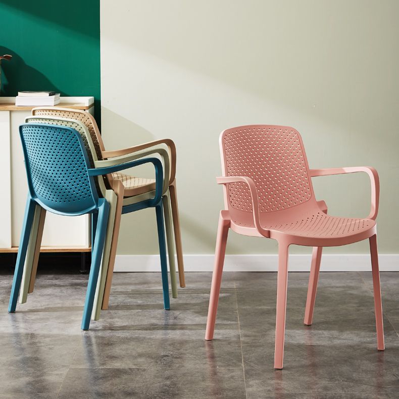 Sillas de comedor de plástico escandinavo, sillones apilables con respaldo sólido (juego de 4)