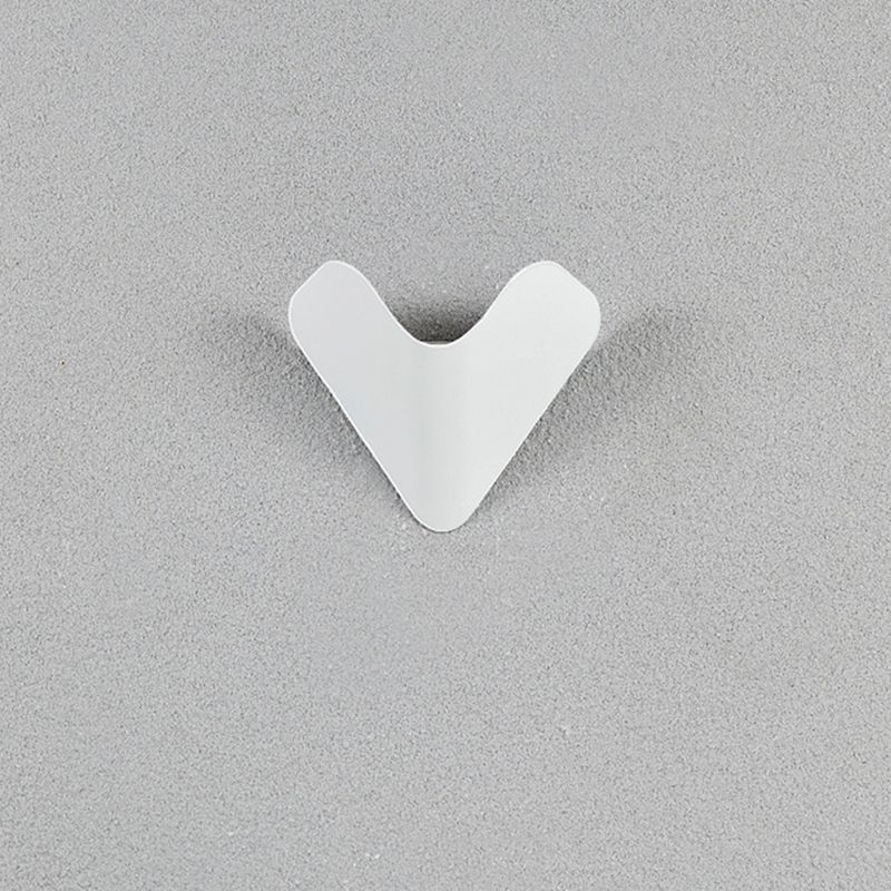 Arrowhead Shaped Waterproof LED Wall Sconce Modern Simplicity Thicken Aluminum Outdoor Wall Mount Lamp
