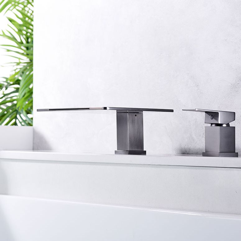Modern Deck Mounted Metal Freestanding Tub Filler Waterfall Freestanding Faucet