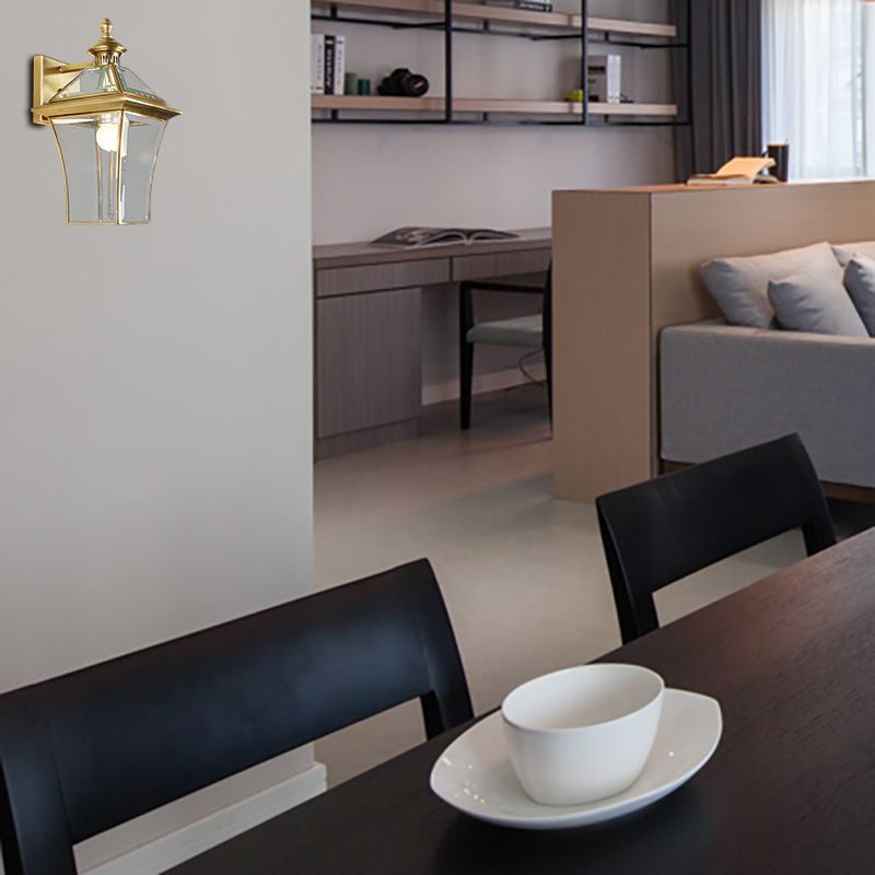 Luce di applique tradizionale Light Light 1-Bulb Metal Wall Apparecchiatura in oro per all'aperto