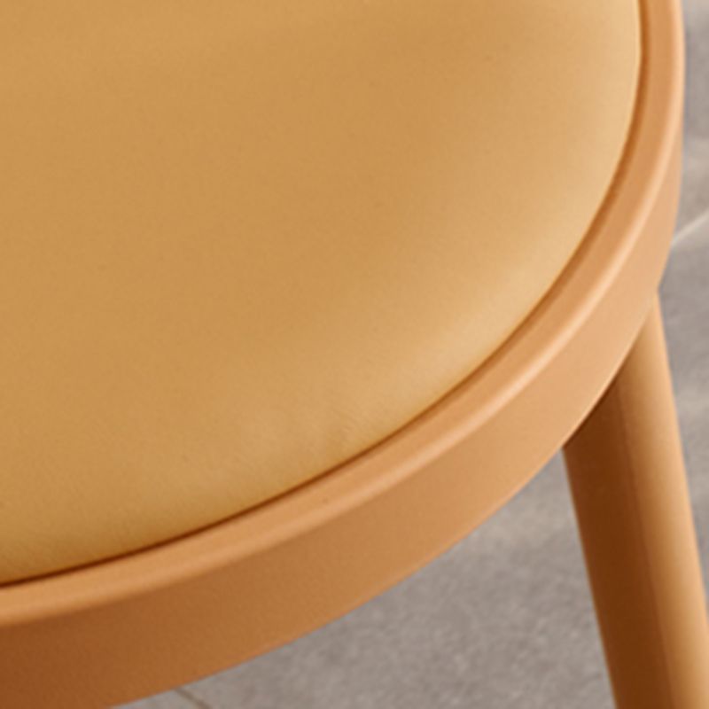 Contemporary Style Arm Chair Plastic Winsor Back Indoor Chair for Dining Room