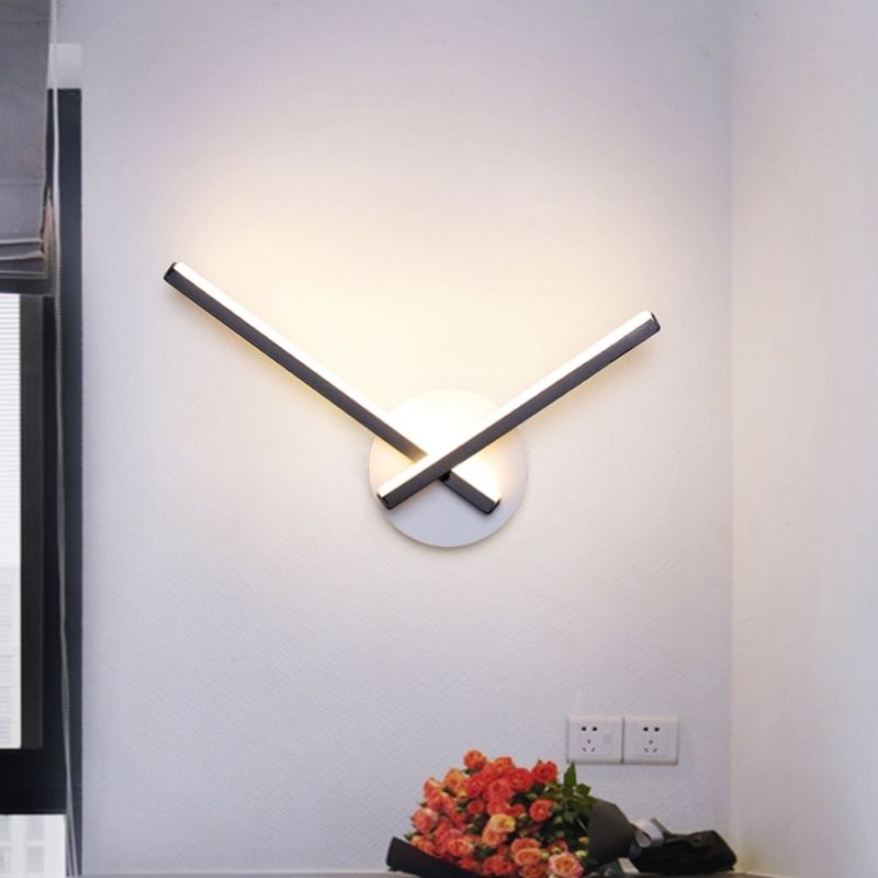 Idee per illuminazione a parete a croce acrilica Minimalismo Lampada di applique a LED in bianco/nero in luce calda/bianca per un letto