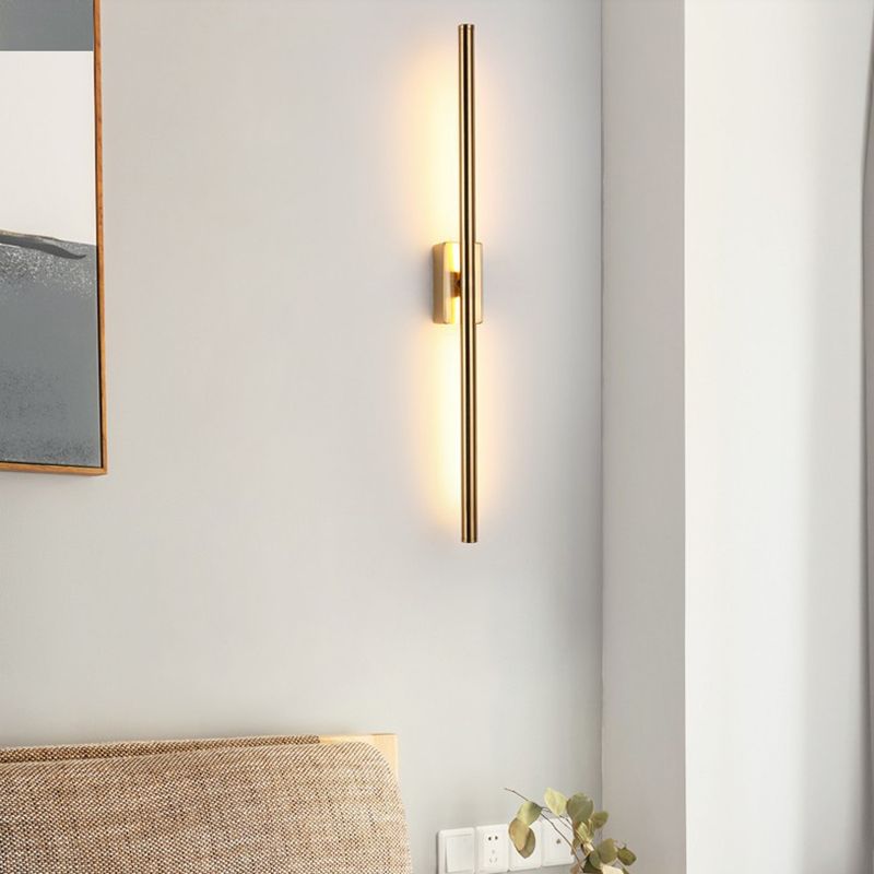Postmodern Metal Wall Lighting Fixture Linear Wall Mount Lamp for Living Room
